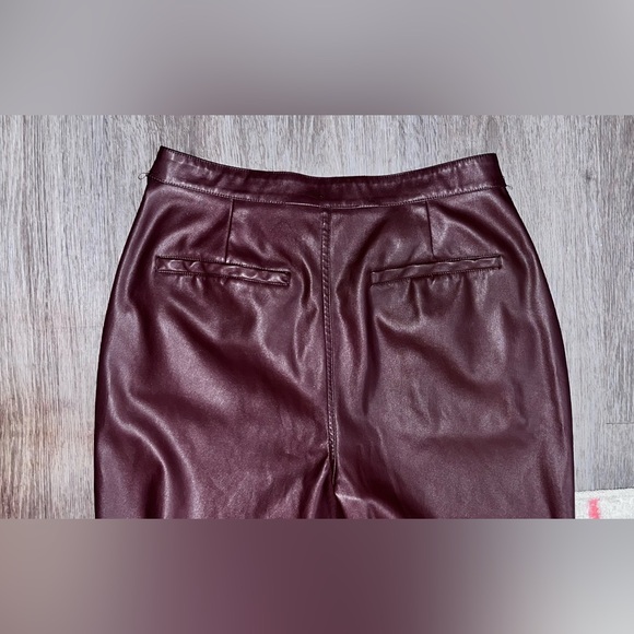 PrettyLittleThing Dark Purple Straight Leg Pants - Picture 2 of 3